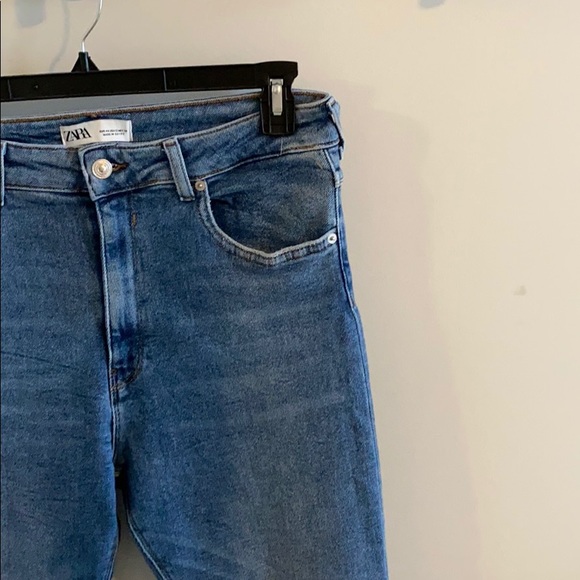 Zara High-Waisted Skinny Jeans - Picture 2 of 4